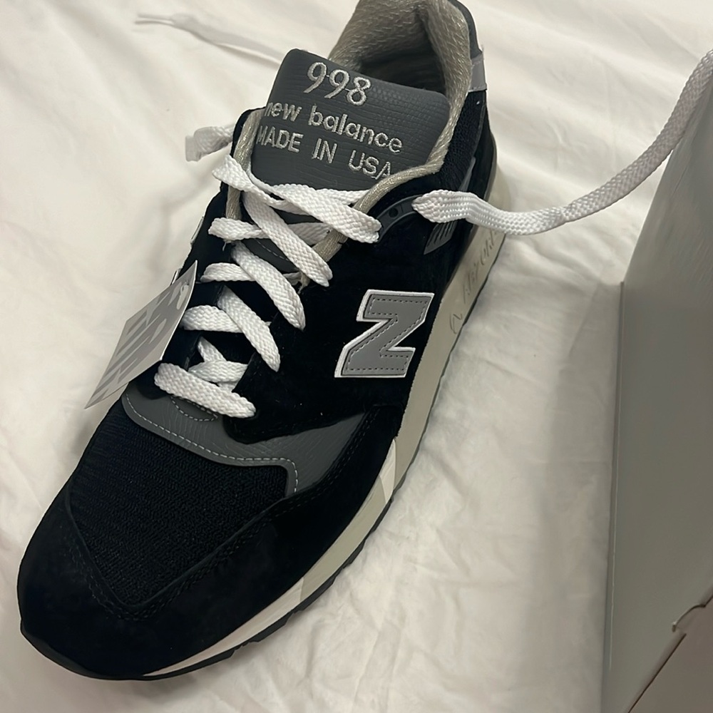 Brand new unworn men's new balance black suede sneaker (rare made in USA)